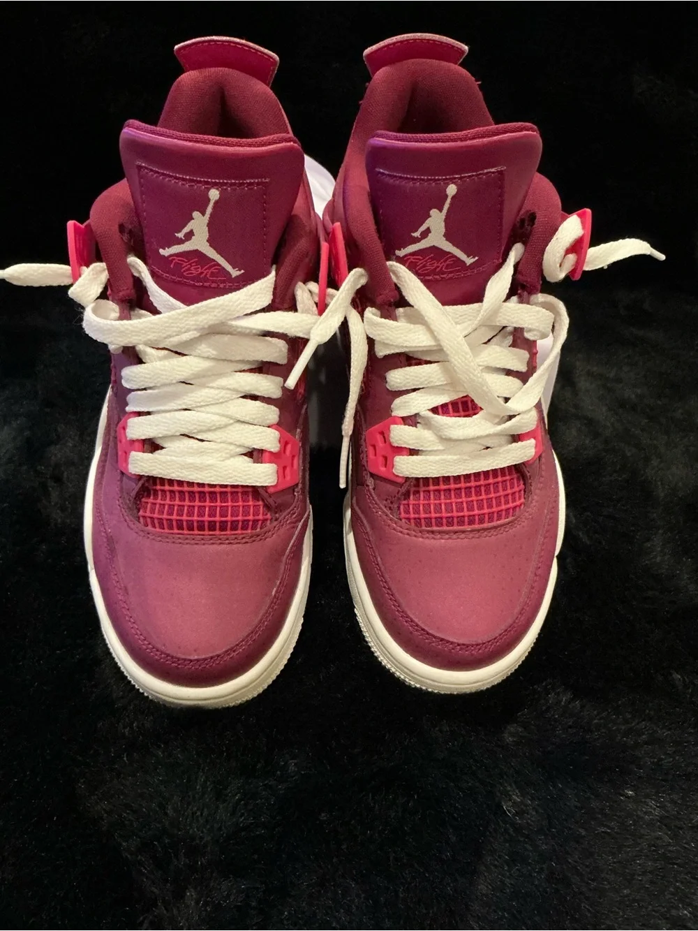 Jordan Kids Pink and White Retro 4 PS Valentines Day Sneakers Size 4Y